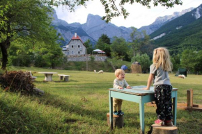  Molla Guest House  Тет